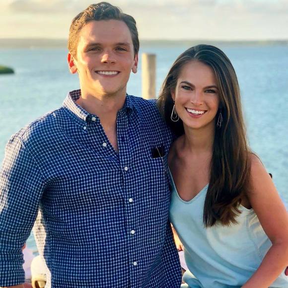 Meet your Posher, Jennifer - Picture 1 of 1